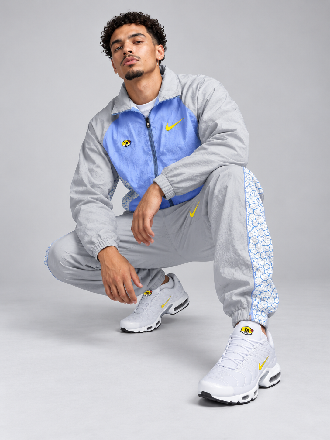 Chándal Nike — gris, azul claro y amarillo