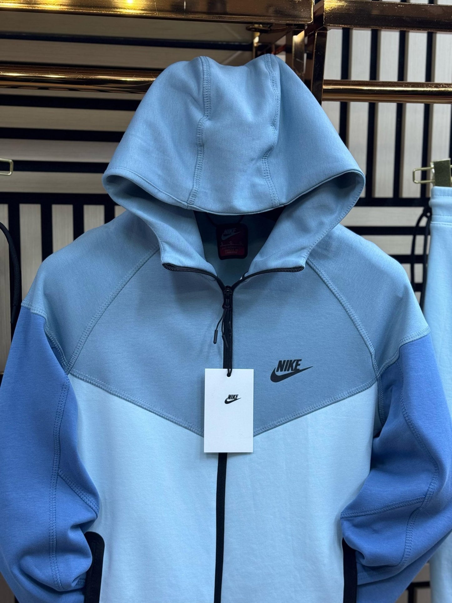 CHANDAL NIKE TECH